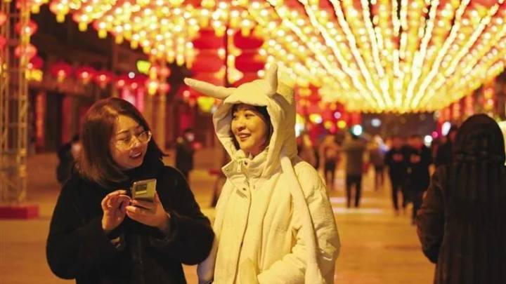 观灯展、品非遗、戏冰雪、赶庙会，你觉得好看吗？