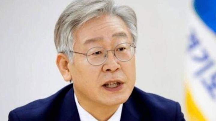 韩最大在野党党首涉贪腐渎职被提请批捕，你怎么看？