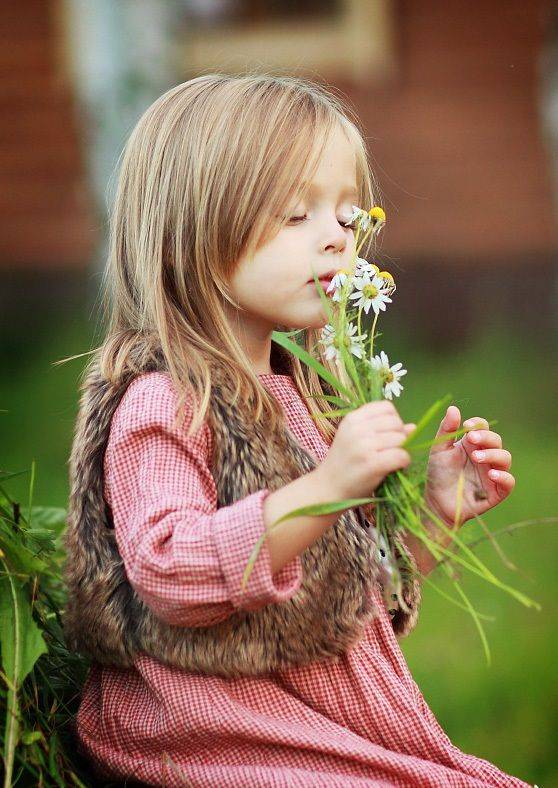 原创女孩起名寓意聪明伶俐自是不凡也