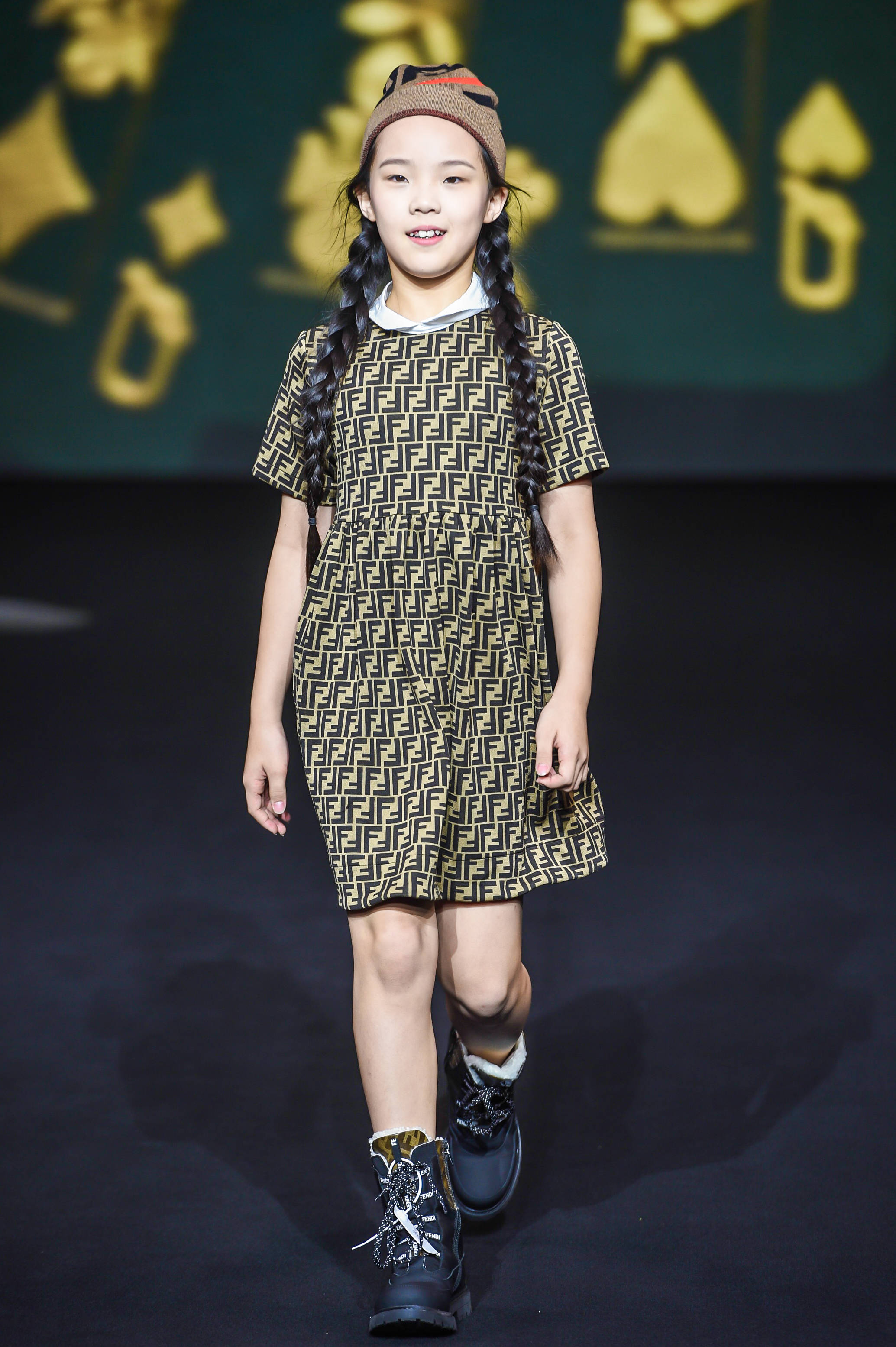 秀场上散发自信光芒的太阳女神