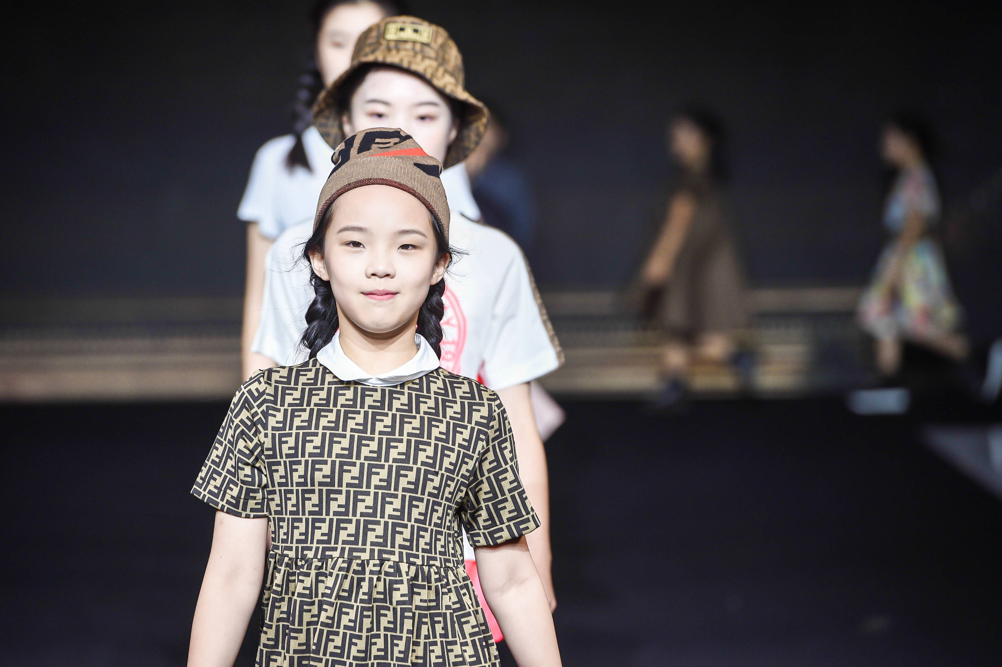 秀场上散发自信光芒的太阳女神