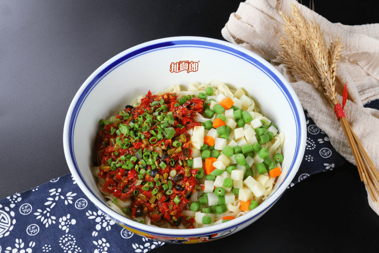 陕西比油泼面还火的剁椒面到底有什么魅力