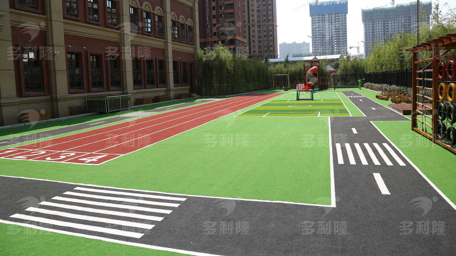 多利隆幼儿园场地面层人造草坪发展的趋势