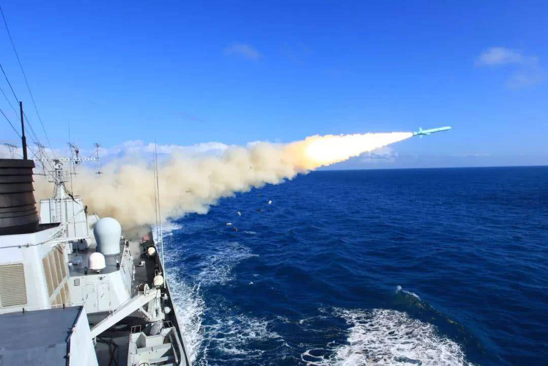 人民海军,生日快乐!我爱这蓝色的海洋