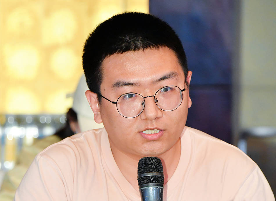 青年剧评人 杨文山中国传媒大学学术期刊中心主任,教授,博士生导师