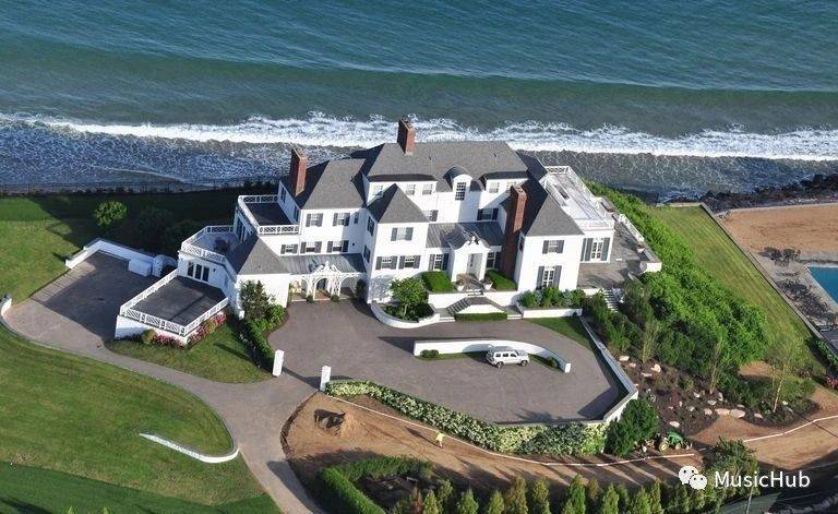 Holiday House
