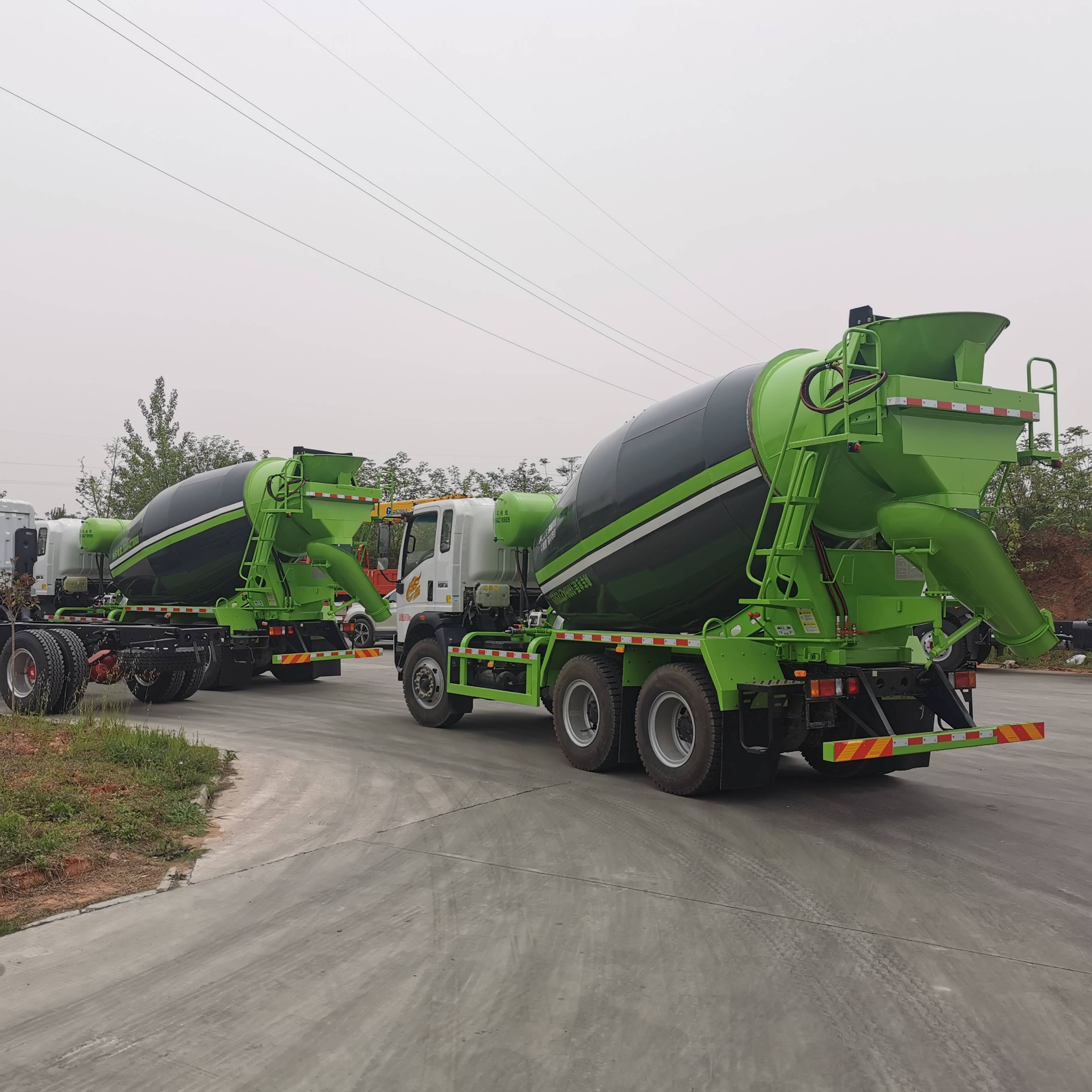 8方后八轮混凝土搅拌车平时保养