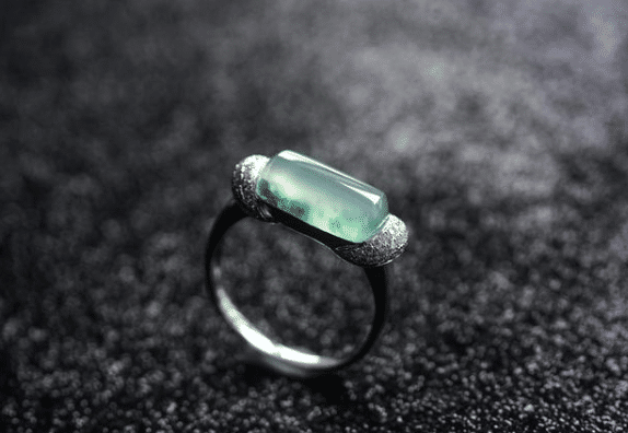 翡翠的天敌——凉水石