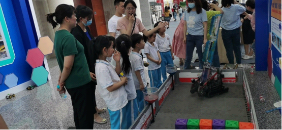 后浪|2021西安高新区首届中小学“智创未来”科技教育成果展完美落幕！