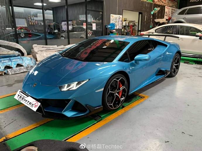 兰博基尼huracanevo升级碳纤维包围尾翼