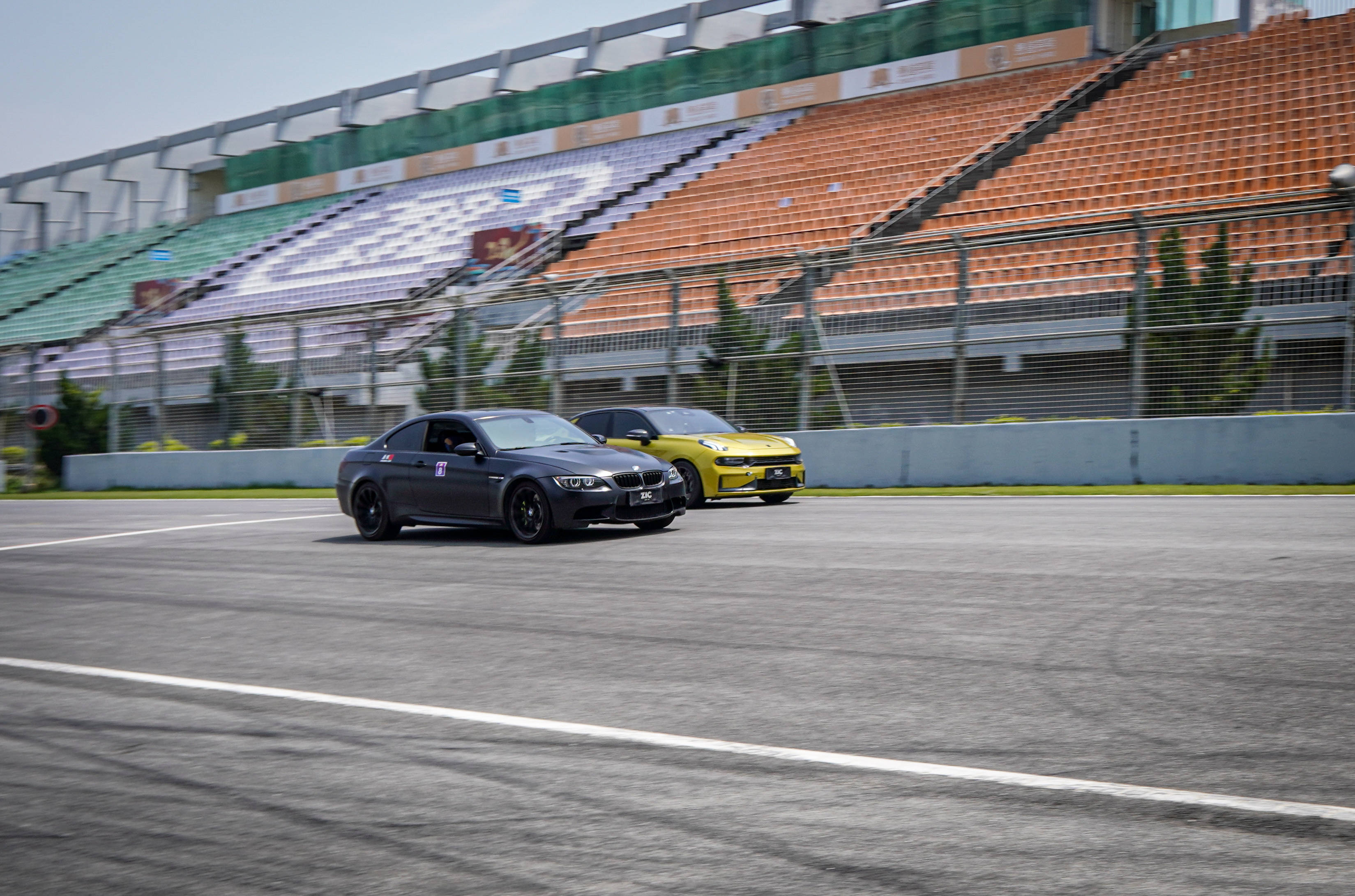 zic赛道体验之旅飞扬青春与激情