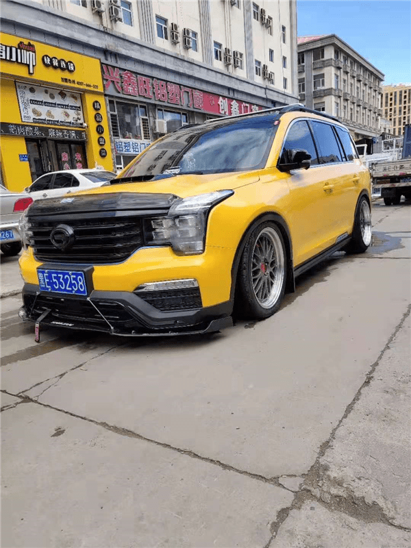 李洋介绍传祺gs8全国首台airbft气动避震引领低趴潮流