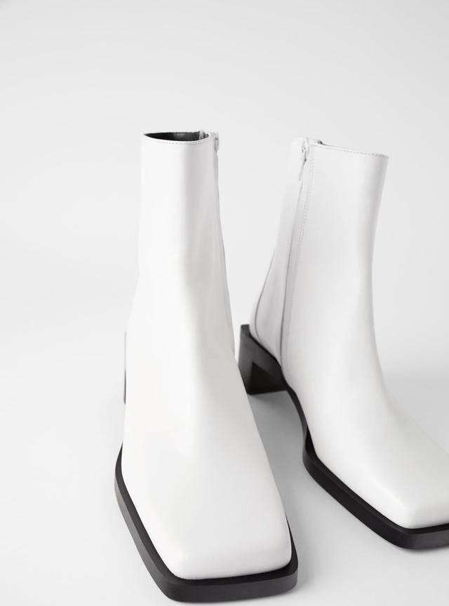 什么时候开始穿冬天鞋子 dbd1bfa53f504f3d84333ddb0b27a8d6.jpeg