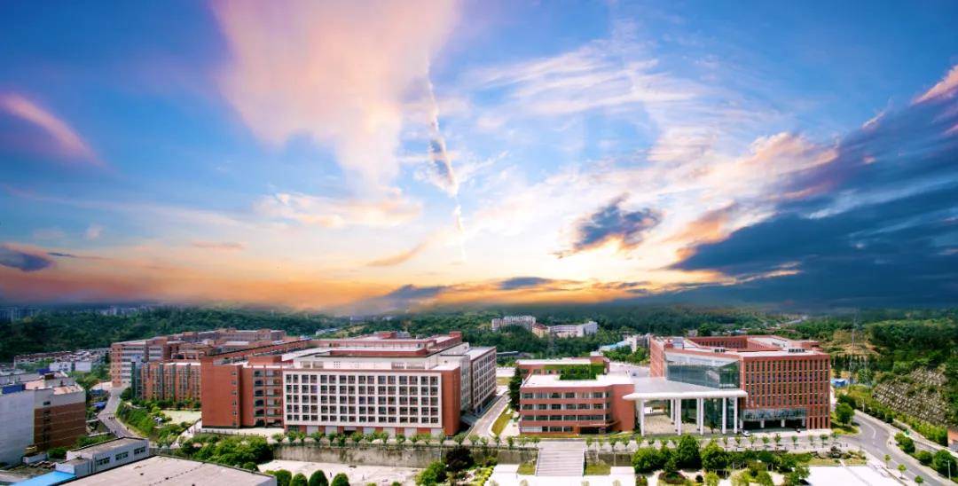 湖北汽车工业学院宿舍环境怎么样学校怎么样