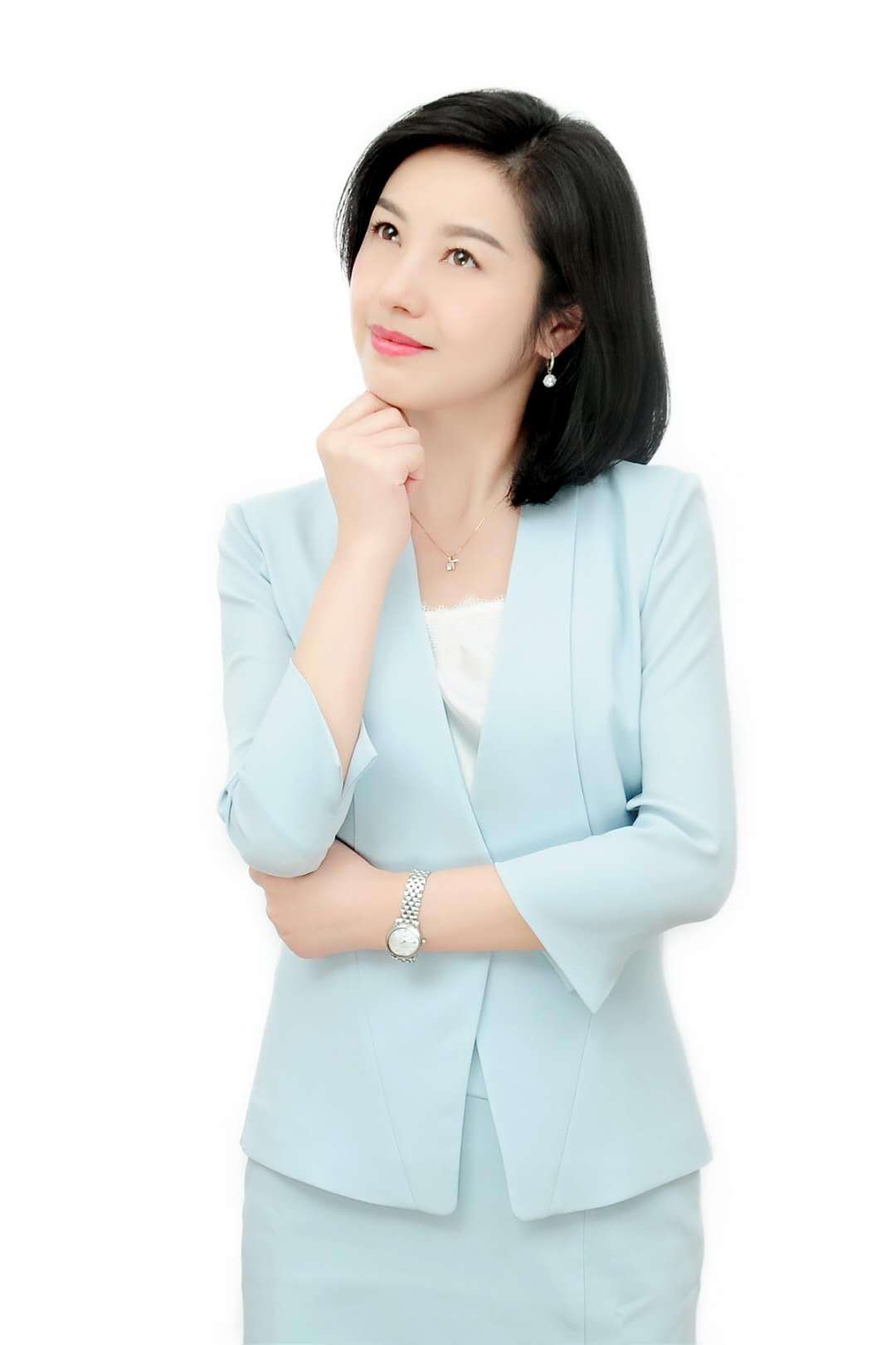 襄阳英驰一汽红旗美女总裁告诉你什么是官方活动