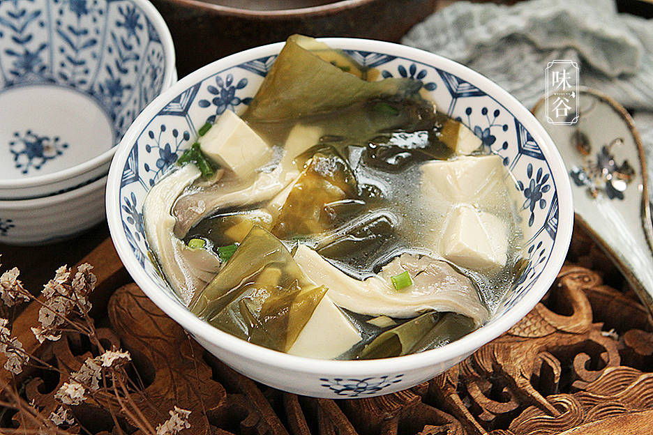 平菇海帶豆腐湯