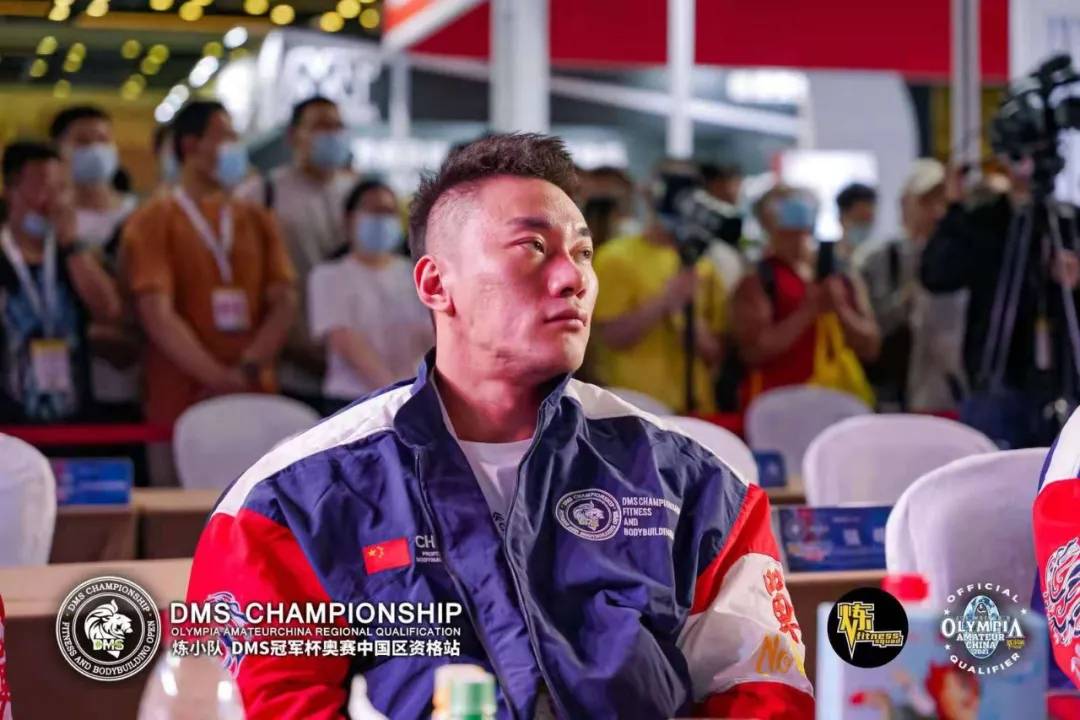 新晋iffbb-pro"腿王"席鑫,依旧亮相赛事现场亮点二:大咖云集,网红助阵