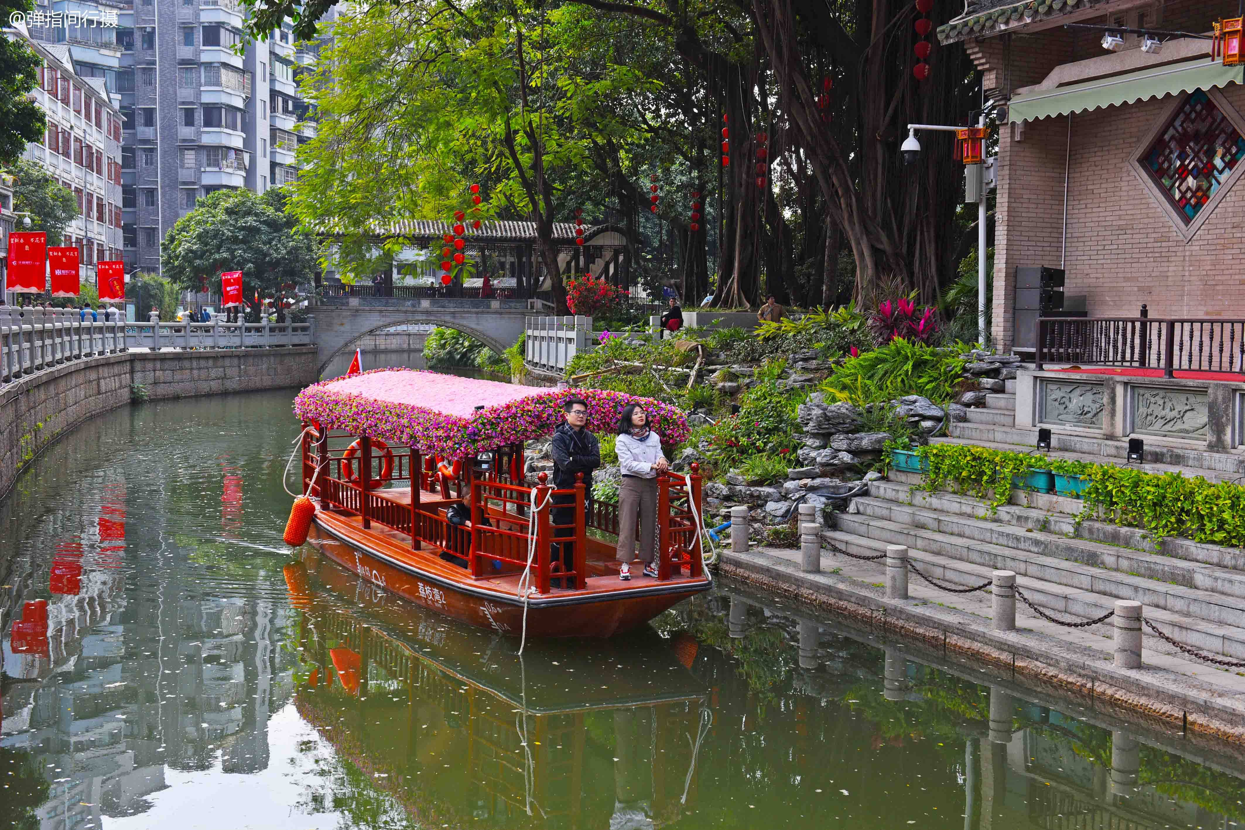 荔枝湾游船图片