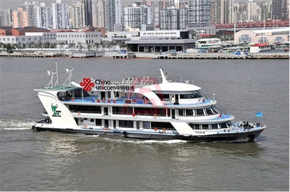 黄浦江游览船票十六铺码头游船服务游轮包船价格中国人民保险号