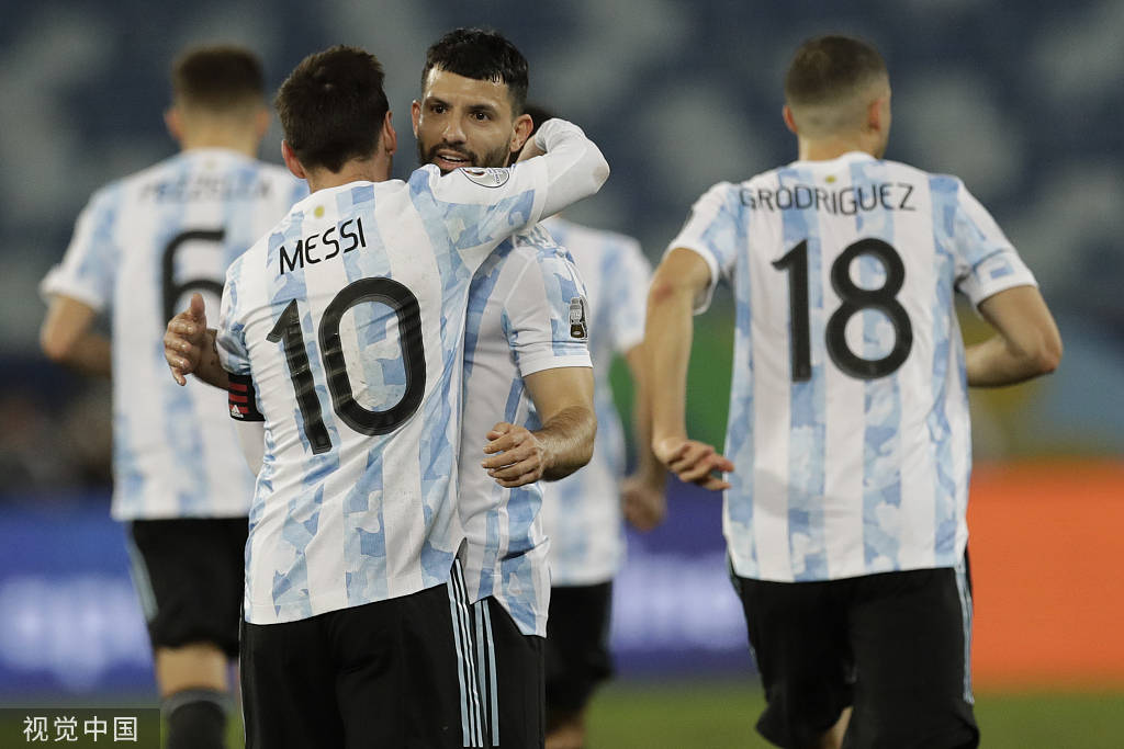 美洲杯-梅西2射1传阿圭罗助攻 半场阿根廷3-0领先_德罗