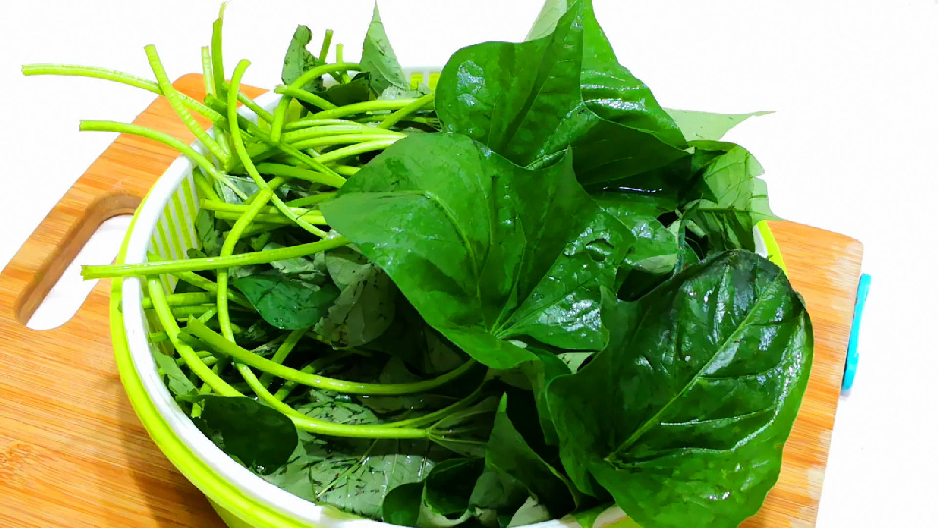 原创夏季碰到此碱性蔬菜别手软营养非常丰富蒸一蒸吃太美味了