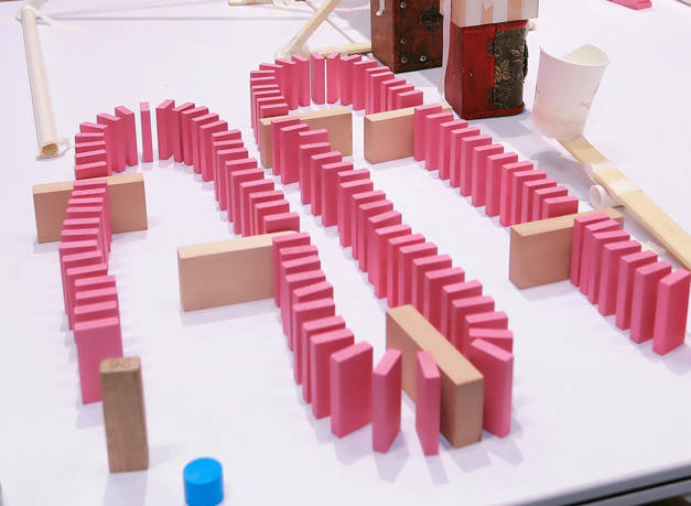 中山团建创意新玩法之团队多米诺