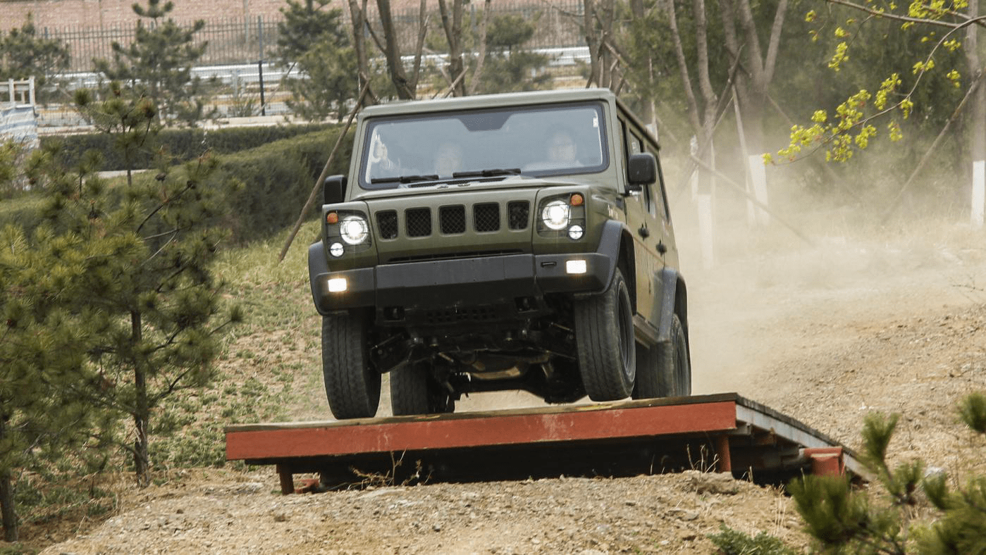 bj80成牵引车奔驰未老北汽已倒