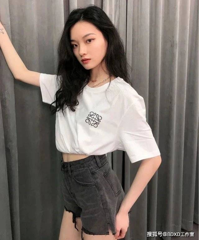 黑色|LOEWE罗意威经典基础logo刺绣短袖T恤