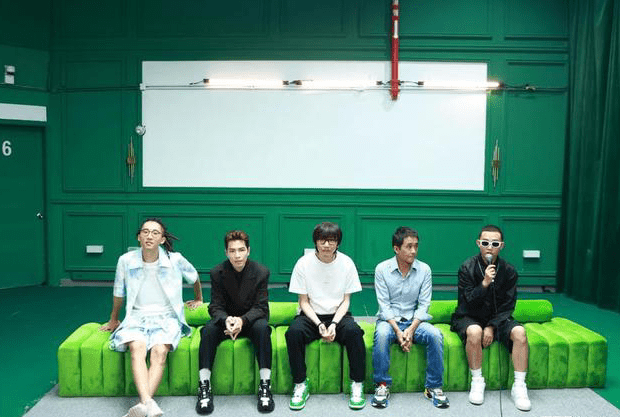 平三更|《草莓星球来的人》今晚8点首播，乐队主唱泪洒现场