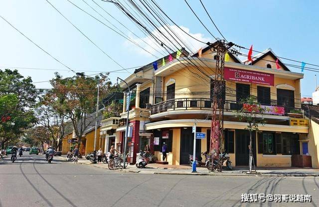 越南咖啡厅，简直就是路边小吃摊，浪漫的法国人要哭了