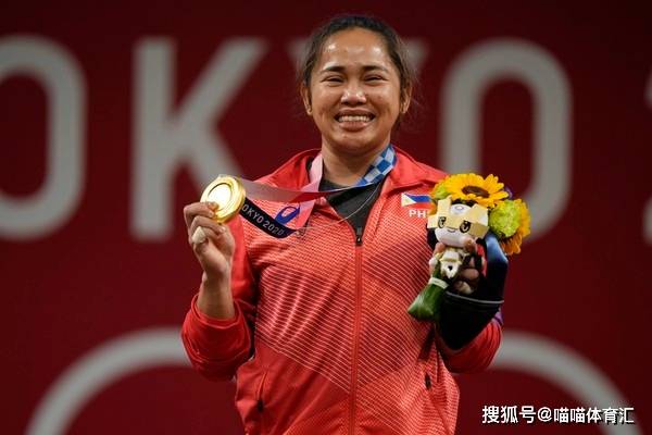 东奥|菲律宾奥运史上"第1面金牌" 30岁举重女刷新纪录秒喷泪