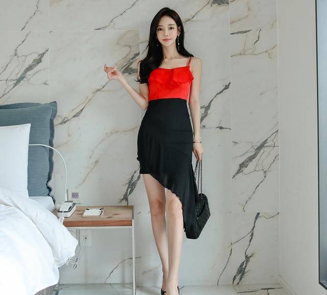 曲线美|韩国模特孙允珠韩版红黑双色修身包臀侧裙摆吊肩连衣裙网拍