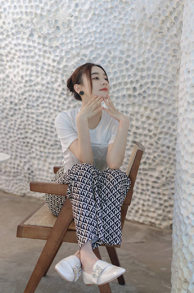 脚踝|江苏五龙——女明星们钟爱的百搭单品乐福鞋,看看谁搭配的更好看?