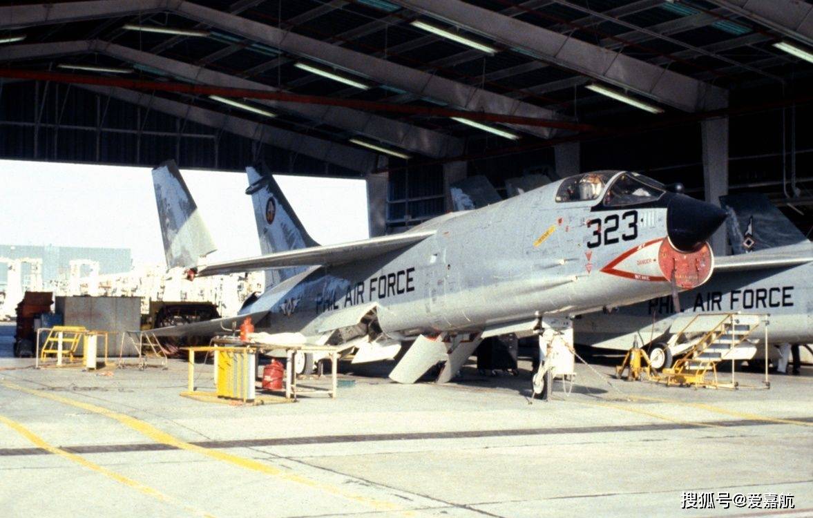 f-8 十字军战士 系列舰载超音速战斗机图片集
