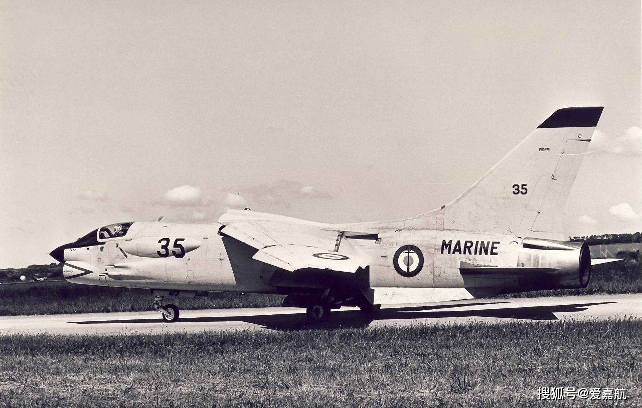 f-8 十字军战士 系列舰载超音速战斗机图片集