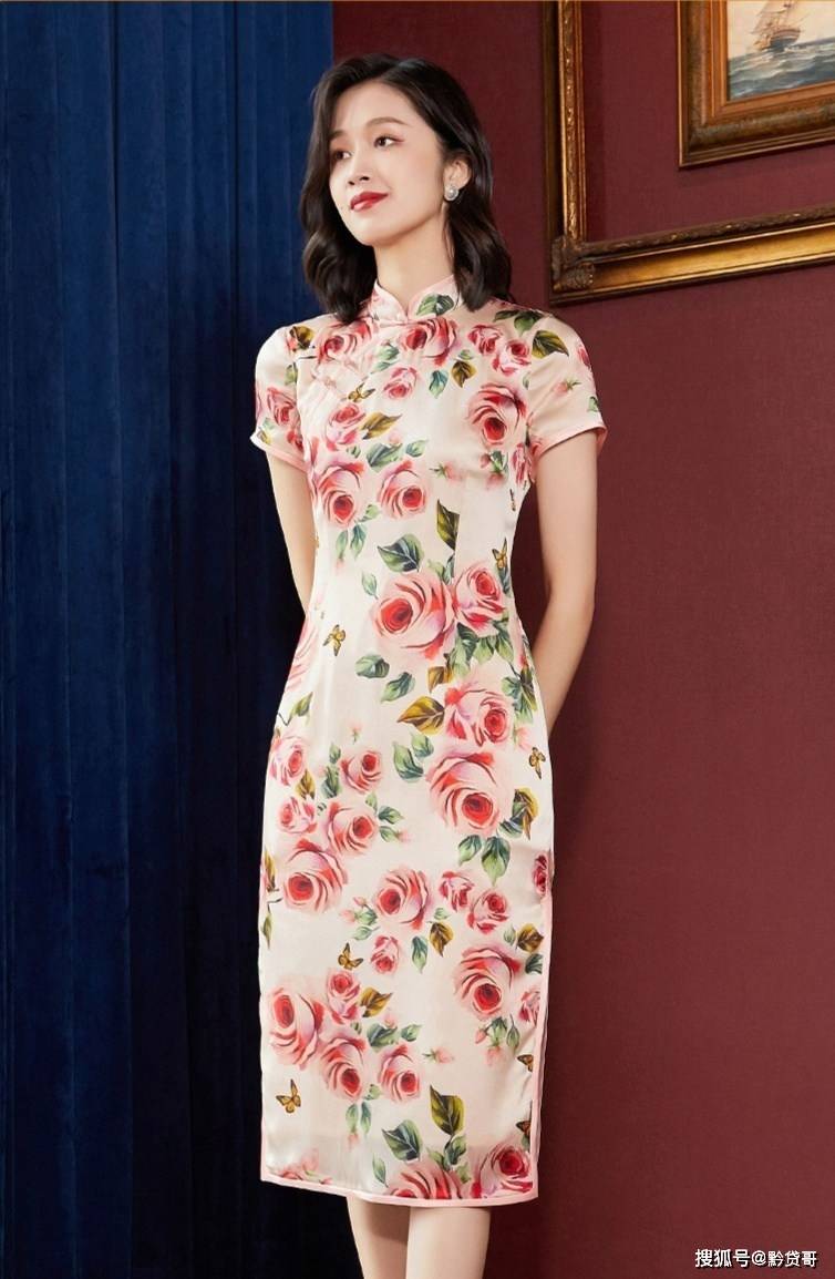 优雅美女玫瑰花旗袍街拍