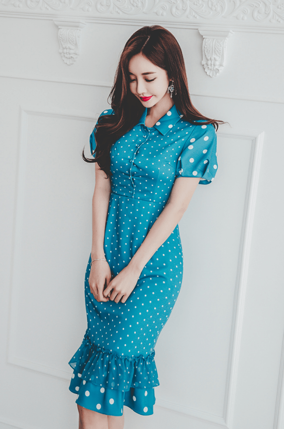 鱼尾|女神孙允珠高清时尚搭配：琉璃湖泊藻蓝斑点花褶鱼尾裙