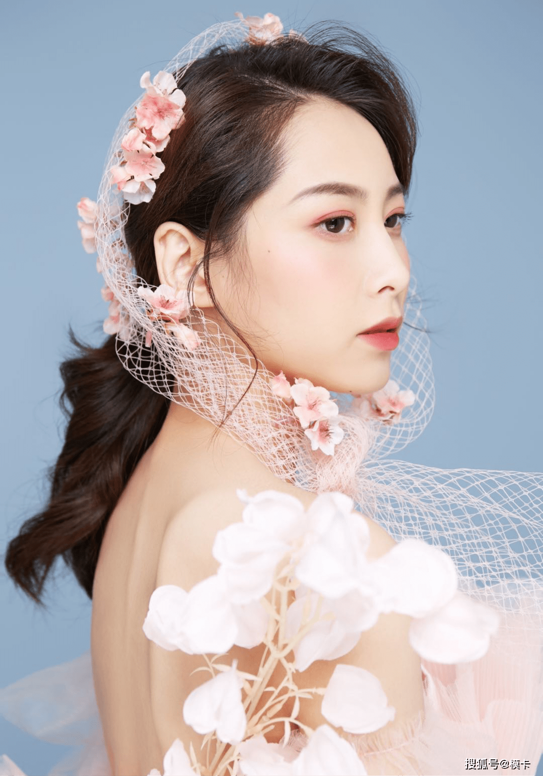 体重|模卡 推荐艺人:胡胡