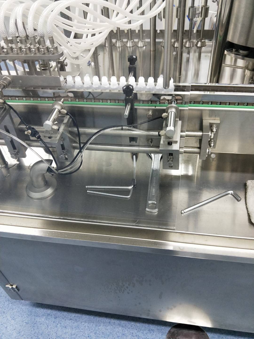 眼药水瓶灌装机的使用五个技巧