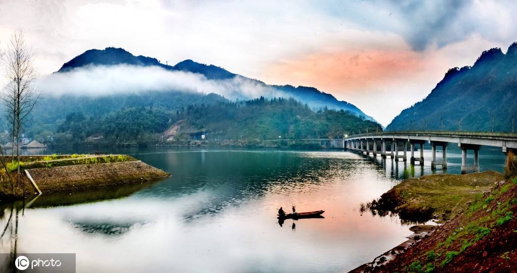 沅陵境内山峦重叠