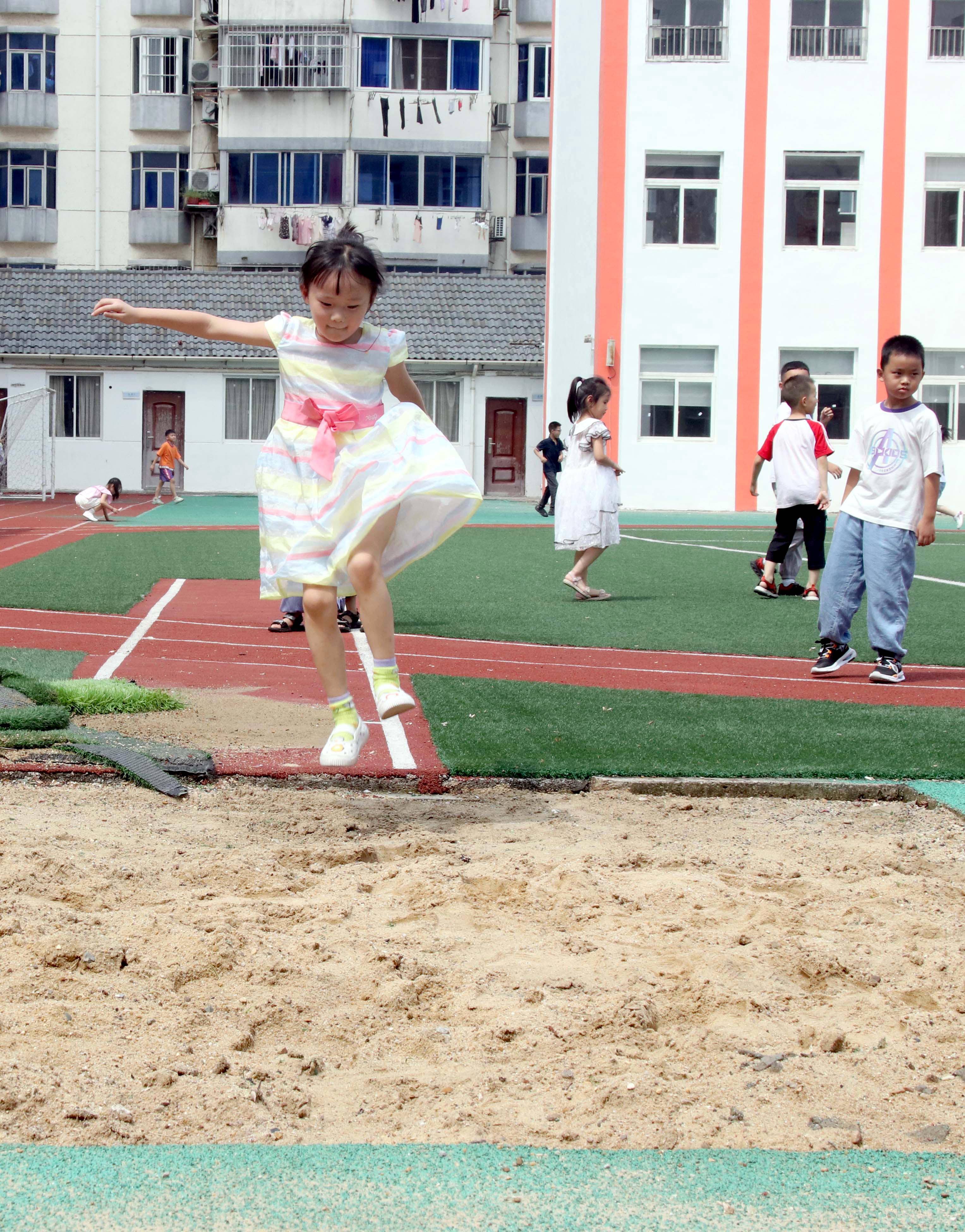 城西中心小学图片