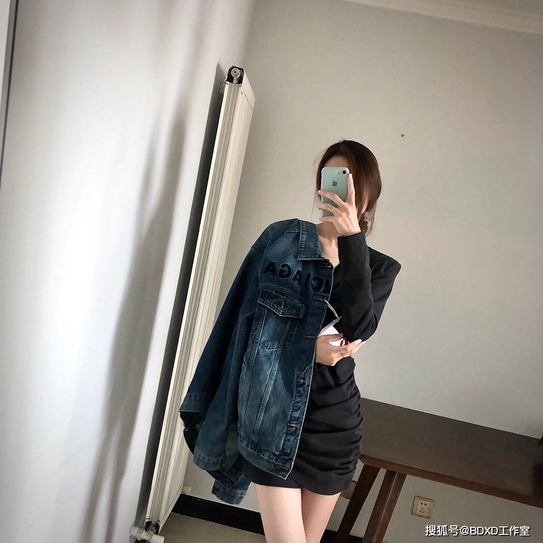 主页|巴黎世家字母渐变色牛仔外套