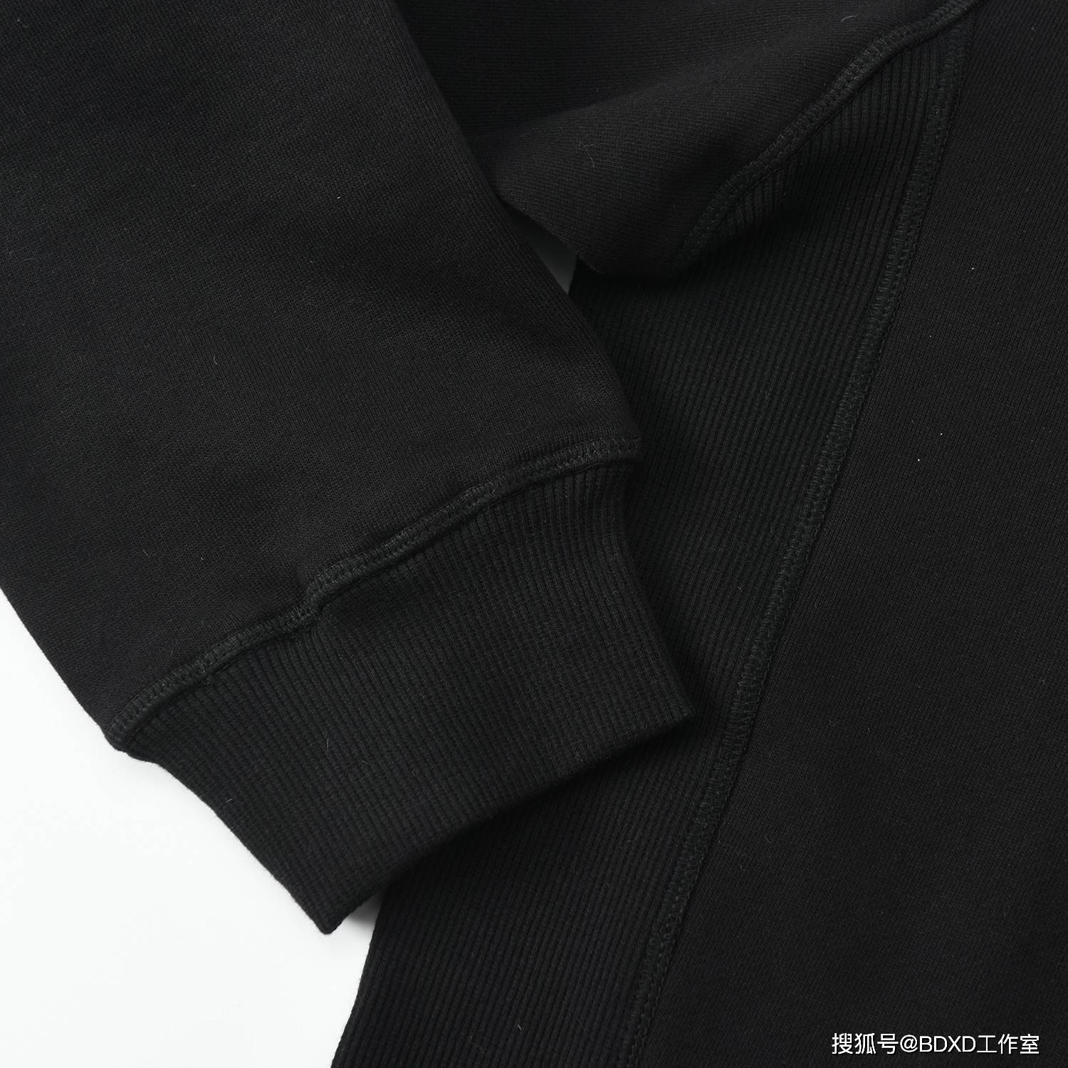 男女|Dior 21SS 花卉Logo刺绣圆领卫衣