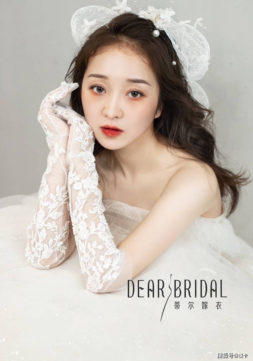 通告|模卡 推荐艺人：小白