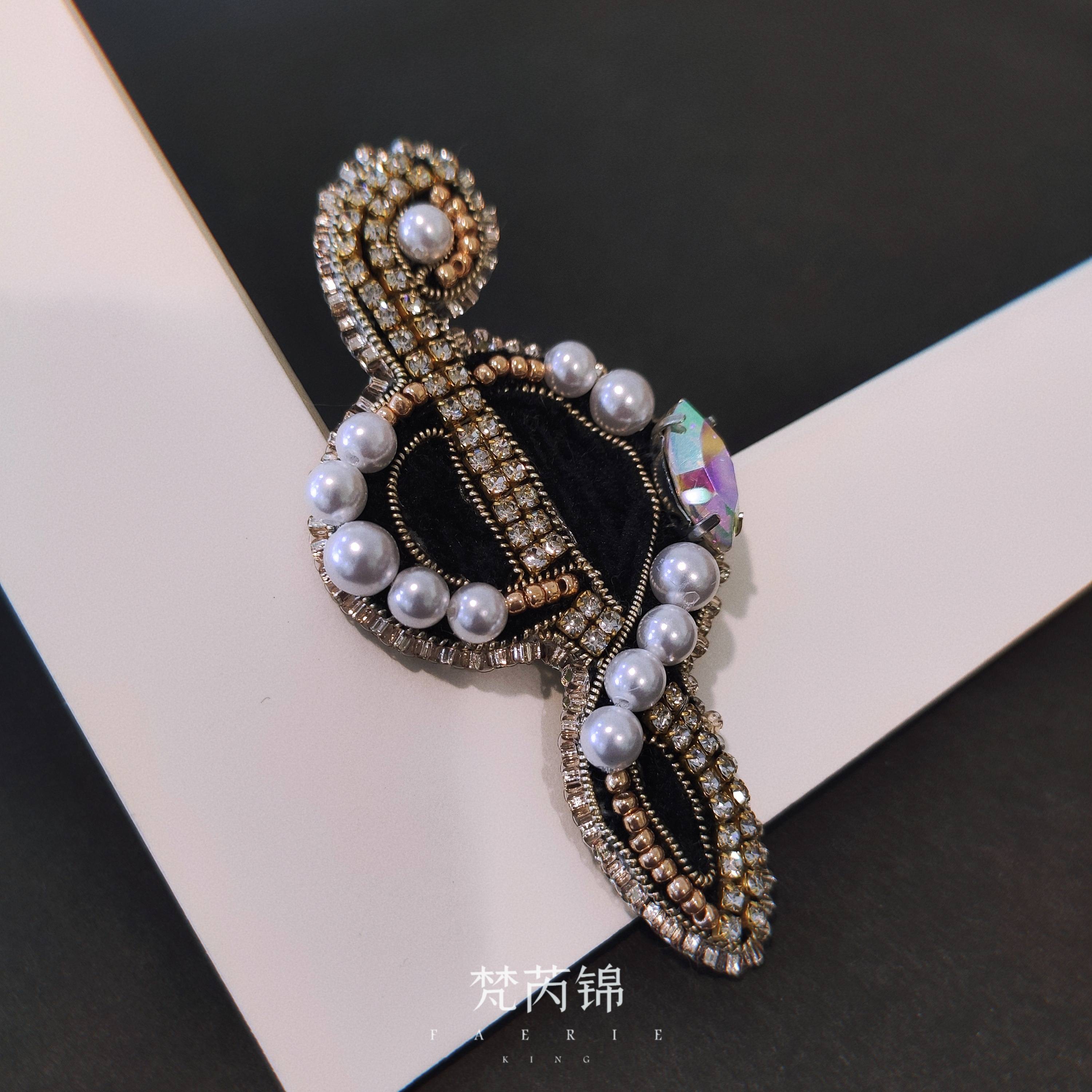 蝴蝶|法式刺绣梵芮锦刺绣手工刺绣胸针分享