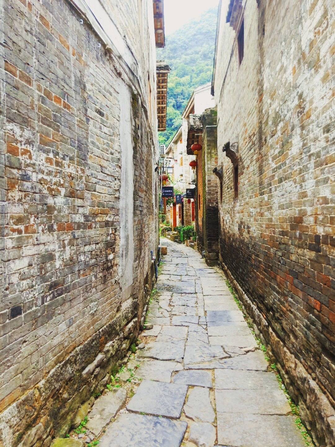 中秋小假期,来一场黄姚古镇之旅_青石板路