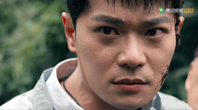 41岁胡杏儿郭彤彤三胎产子后火金网友笑称：老公要等着她养？