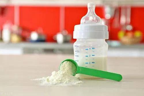 这几种情况宝宝不适合频繁换奶粉！