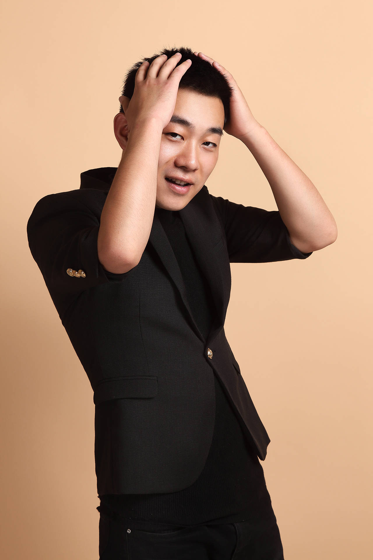 演员谢静两戏连拍《假日暖洋洋》又会带来怎样的期待