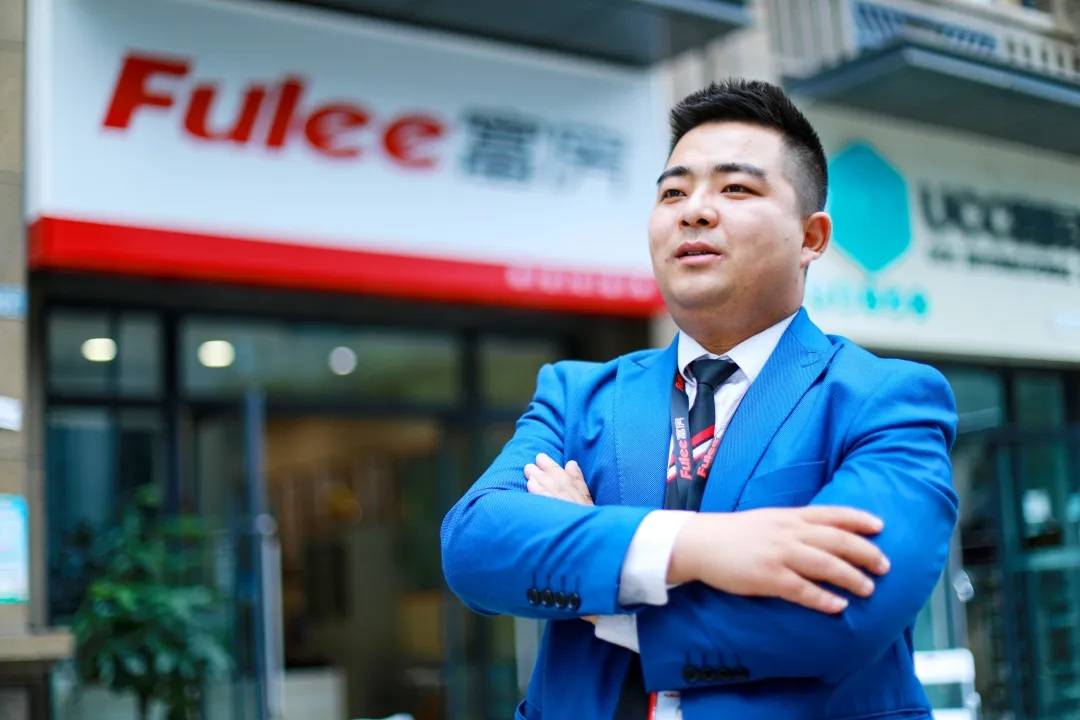 人物丨张宏炜的上半场活着并活好